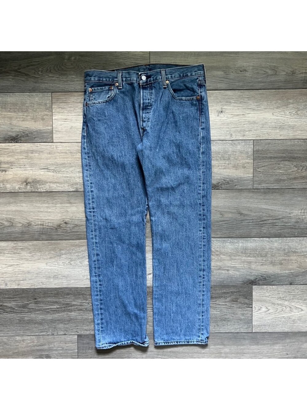 Levi's Men's 34x32 501 XX Straight Jeans Medium Wash Original Button Fly Denim